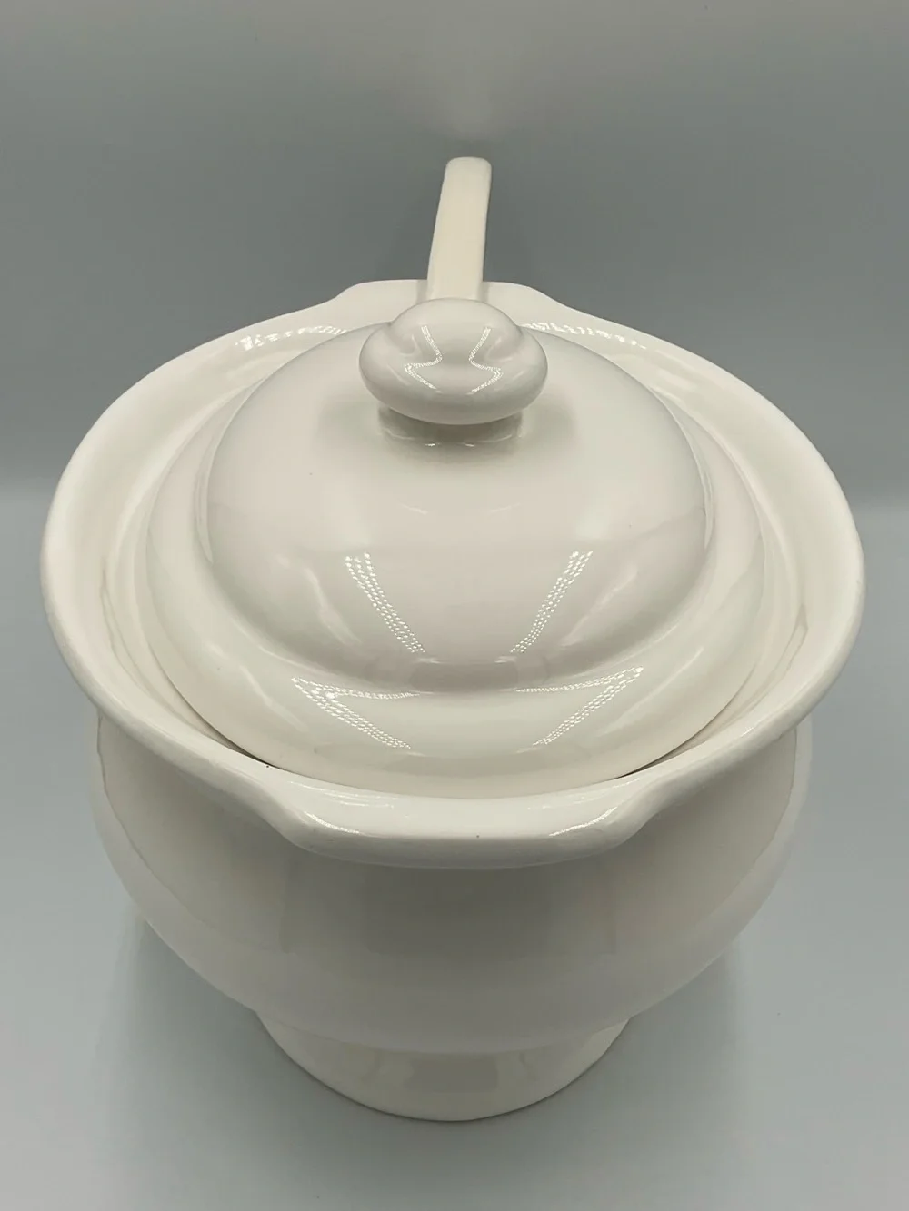 Vintage Pfaltzgraff Hearth #160 Off-white 3.5qt Lidded Soup Tureen with Ladle